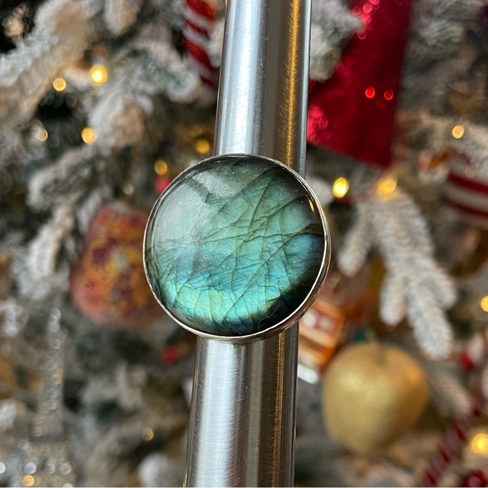 💙BOLD Labradorite Statement Ring💙 - Picture 6 of 7